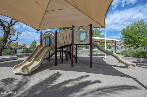 View/Area - 4350 E Badger Way, Phoenix, AZ 85044 photo 2 of 2