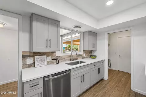 Kitchen - 212 E Minton Dr, Tempe, AZ 85282 photo 3 of 3