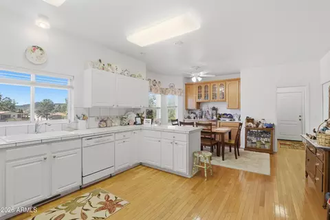Kitchen - 210 N Stagecoach Pass, Payson, AZ 85541 photo 4 of 4