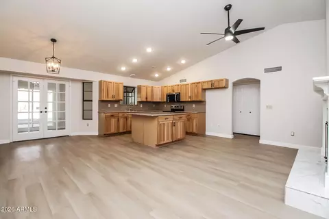 Living - 3961 N Val Vista Rd, Apache Junction, AZ 85119 photo 3 of 4