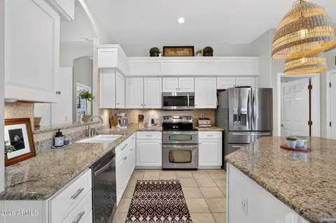 Kitchen - 2242 E Victor Rd, Gilbert, AZ 85296 photo 2 of 6
