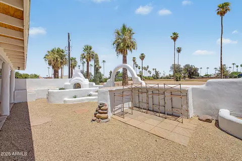 Exterior - 2075 E Cairo Dr, Tempe, AZ 85282 photo 5 of 8