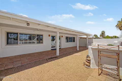 Exterior - 2075 E Cairo Dr, Tempe, AZ 85282 photo 6 of 8