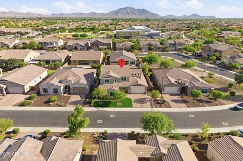 View/Area - 3889 E Chestnut Ln, Gilbert, AZ 85298 photo 2 of 27