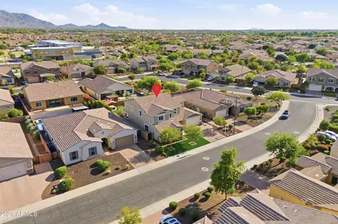View/Area - 3889 E Chestnut Ln, Gilbert, AZ 85298 photo 3 of 27