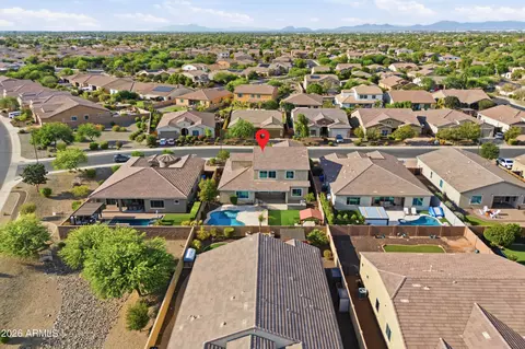 View/Area - 3889 E Chestnut Ln, Gilbert, AZ 85298 photo 5 of 27