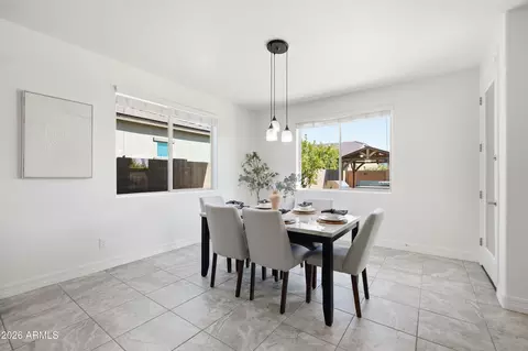 Dining - 3889 E Chestnut Ln, Gilbert, AZ 85298 photo 2 of 4