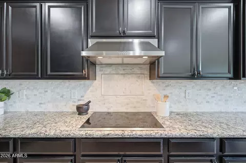 Kitchen - 3889 E Chestnut Ln, Gilbert, AZ 85298 photo 7 of 8