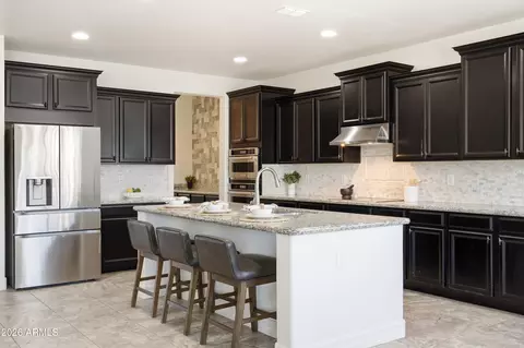 Kitchen - 3889 E Chestnut Ln, Gilbert, AZ 85298 photo 2 of 8