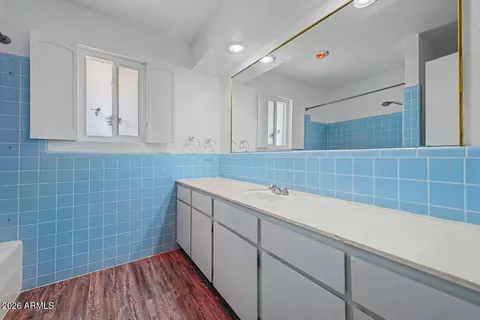 Bath - 6252 E Billings St, Mesa, AZ 85205 photo 2 of 3