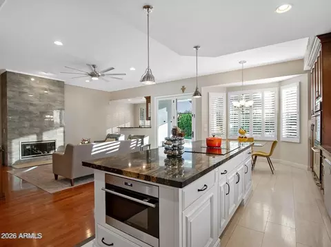 Kitchen - 15426 S 4th Ave, Phoenix, AZ 85045 photo 4 of 6