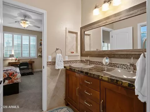 Bath - 15426 S 4th Ave, Phoenix, AZ 85045 photo 2 of 8