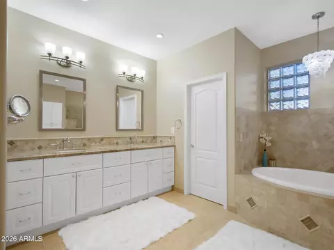 Bath - 15426 S 4th Ave, Phoenix, AZ 85045 photo 6 of 8