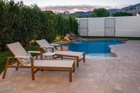 Exterior - 15426 S 4th Ave, Phoenix, AZ 85045 photo 12 of 13