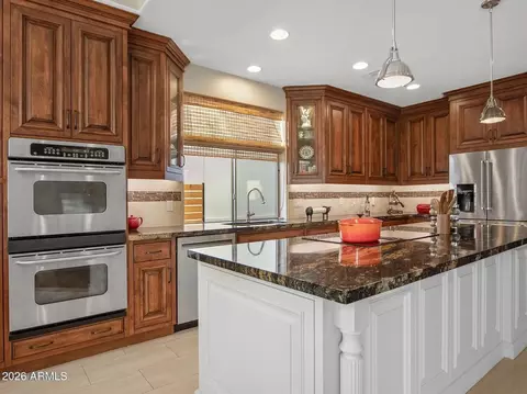 Kitchen - 15426 S 4th Ave, Phoenix, AZ 85045 photo 2 of 6