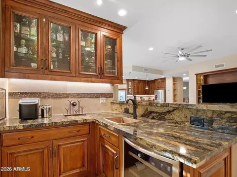 Kitchen - 15426 S 4th Ave, Phoenix, AZ 85045 photo 6 of 6