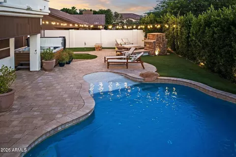 Exterior - 15426 S 4th Ave, Phoenix, AZ 85045 photo 11 of 13