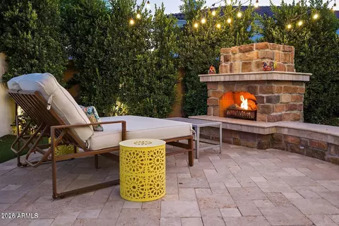Exterior - 15426 S 4th Ave, Phoenix, AZ 85045 photo 9 of 13