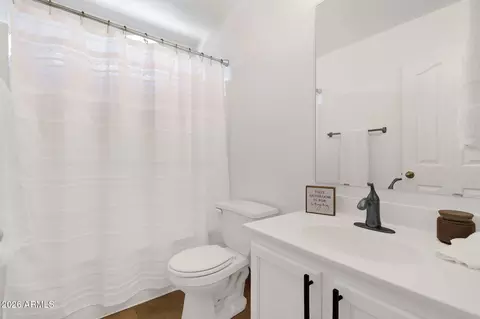 Bath - 2545 E Harrison Ct, Gilbert, AZ 85295 photo 3 of 4