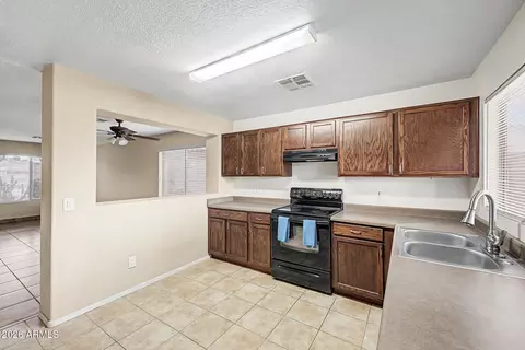 Kitchen - 966 E Graham Ln, Apache Junction, AZ 85119 photo 4 of 4