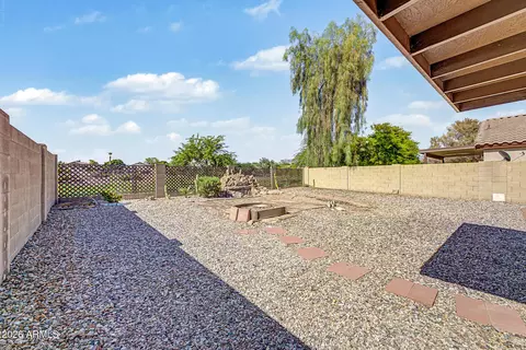 Exterior - 966 E Graham Ln, Apache Junction, AZ 85119 photo 5 of 8