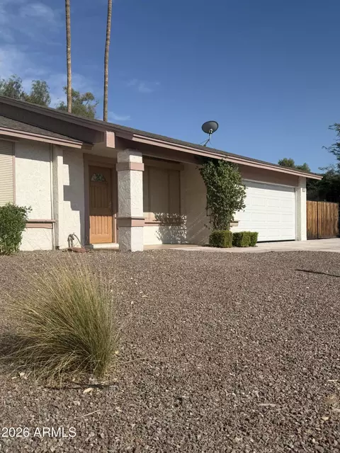 9203 N 63rd Dr, Glendale, AZ 85302