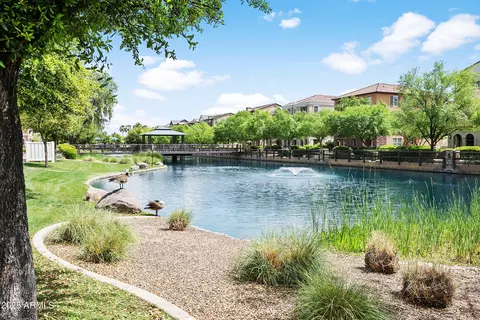 View/Area - 1661 E Hampton Ln, Gilbert, AZ 85295 photo 2 of 2