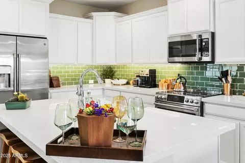 Kitchen - 1661 E Hampton Ln, Gilbert, AZ 85295 photo 1 of 6