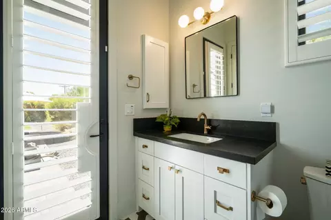 Bath - 5605 E Lafayette Blvd, Phoenix, AZ 85018 photo 7 of 7