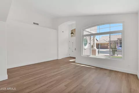 Living - 138 W El Freda Rd, Tempe, AZ 85284 photo 3 of 6