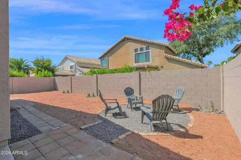 Exterior - 138 W El Freda Rd, Tempe, AZ 85284 photo 9 of 10