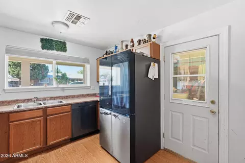Kitchen - 337 E 9th Ave, Mesa, AZ 85210 photo 2 of 4