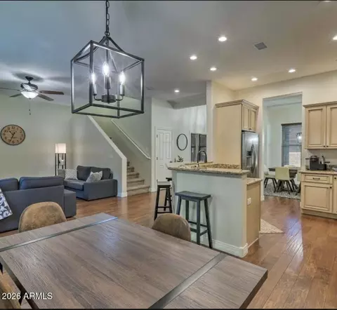 Dining - 4390 E Burning Tree Loop, Flagstaff, AZ 86004 photo 1 of 2