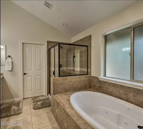 Bath - 4390 E Burning Tree Loop, Flagstaff, AZ 86004 photo 1 of 3