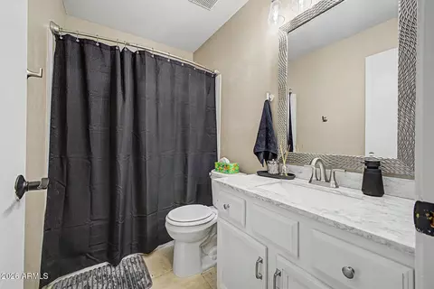 Bath - 1044 W Heather Ave, Gilbert, AZ 85233 photo 3 of 3