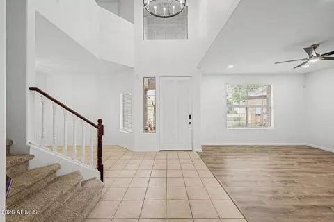 Entry Way - 4331 E Prickly Pear Trl, Phoenix, AZ 85050 photo 2 of 4