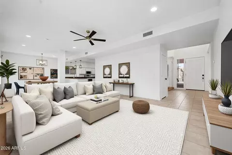 Living - 4331 E Prickly Pear Trl, Phoenix, AZ 85050 photo 2 of 4