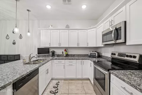 Kitchen - 7820 E Baseline Rd #103, Mesa, AZ 85209 photo 2 of 3