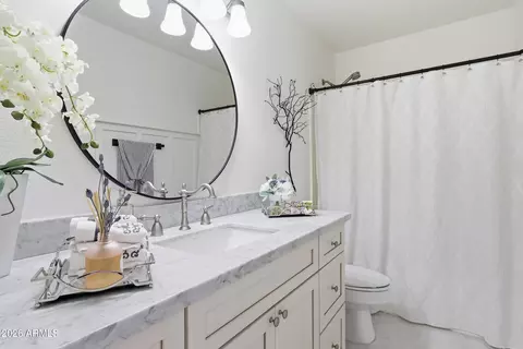 Bath - 4553 E Carolina Dr, Phoenix, AZ 85032 photo 6 of 6