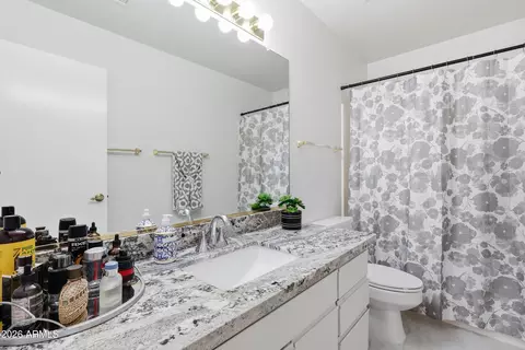 Bath - 4553 E Carolina Dr, Phoenix, AZ 85032 photo 1 of 6