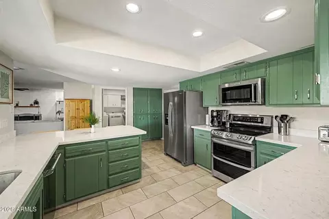 Kitchen - 1822 E Tulane Dr, Tempe, AZ 85283 photo 2 of 5