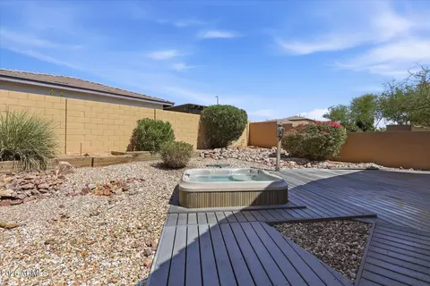 Exterior - 1795 S Cole Dr, Gilbert, AZ 85295 photo 3 of 8