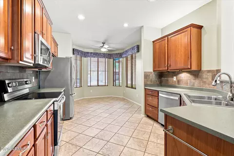 Kitchen - 1795 S Cole Dr, Gilbert, AZ 85295 photo 1 of 6