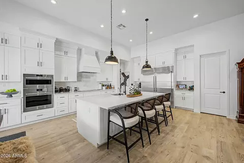 Kitchen - 39012 N 6th Dr, Phoenix, AZ 85086 photo 2 of 5