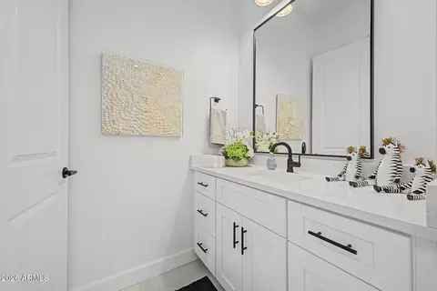 Bath - 39012 N 6th Dr, Phoenix, AZ 85086 photo 8 of 8