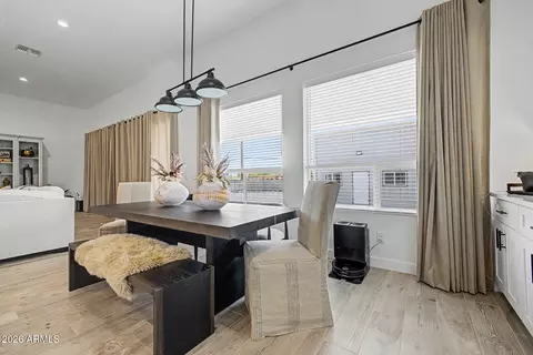 Dining - 39012 N 6th Dr, Phoenix, AZ 85086 photo 2 of 2