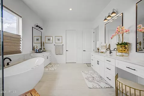 Bath - 39012 N 6th Dr, Phoenix, AZ 85086 photo 4 of 8