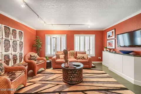 Living - 3047 E Stella Ln, Phoenix, AZ 85016 photo 4 of 6