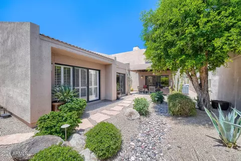 Exterior - 3047 E Stella Ln, Phoenix, AZ 85016 photo 6 of 7