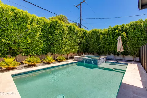 Exterior - 3802 E Highland Ave, Phoenix, AZ 85018 photo 6 of 7